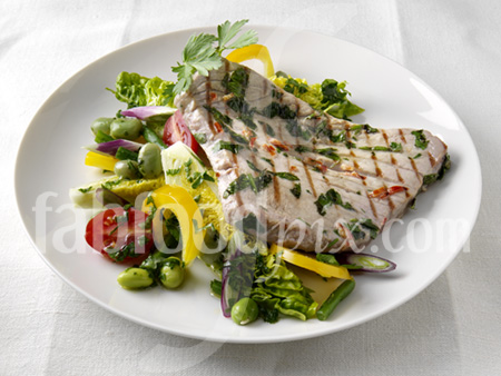 Tuna steak salad photo