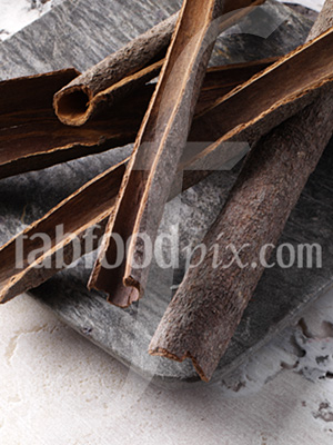 Cinnamon bark photo