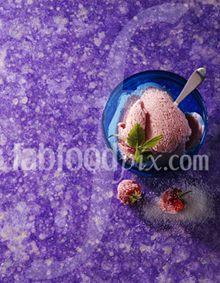 Strawberry icecream photo