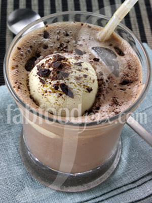 Chocolate smoothie photo